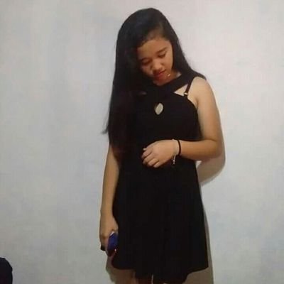 sejuelacarla18's profile picture. Young, Not dumb nor broke.