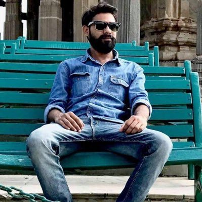 shivenduchaturv's profile picture. Acts like summer & walks like rain