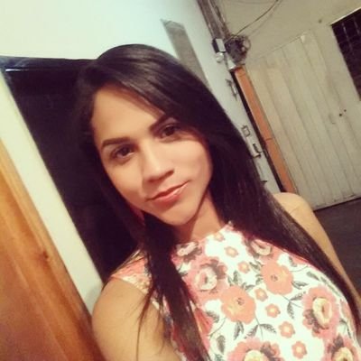 Magda_vela16's profile picture. Médico Cirujano UCLA.. El Fútbol y la Feminidad son 2 cosas que pueden ir de la mano #RealMadrid #ManU #Medicina #Fitness IG Magda_vela16 ♥