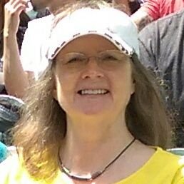 Trekkie, musician, fisherwoman, love cats, racing, boxing & hard work. Hoosier.