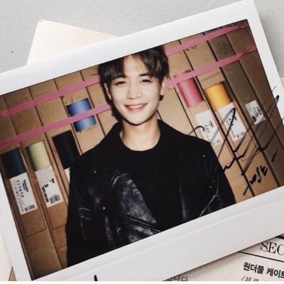 _MayraaaC's profile picture. Fireeeeeeee 🔥 Also can we talk about SHINee