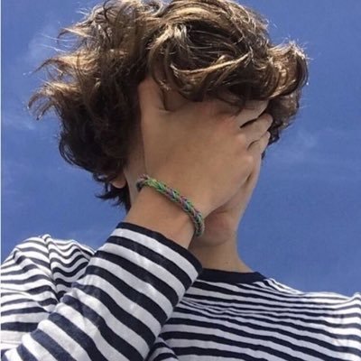 Honore_RPG's profile picture. 𝐻𝑜𝓃𝑜𝓇𝑒́ || 𝟣𝟨 𝒶𝓃𝓈 || 𝓉𝒽𝑒́𝒶̂𝓉𝓇𝑒 𝑒𝓉 𝓉𝓊𝓉𝑜𝓇𝒶𝓉 || 𝓂𝑒𝓂𝒷𝓇𝑒 𝒹𝑒𝓈 𝒞𝒽𝑒𝓋𝒶𝓁𝒾𝑒𝓇𝓈 𝒹’𝐸́𝓂𝑒𝓇𝒶𝓊𝒹𝑒