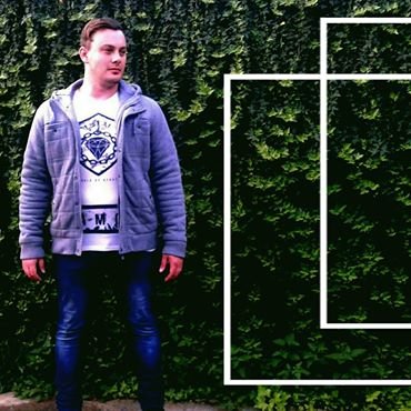 loubser28's profile picture. Jolo is a South African producer.Signed to variouse labels and remixed variouse artists in 2017 , including Lisa Goldins famouse track " I Love Complicated".