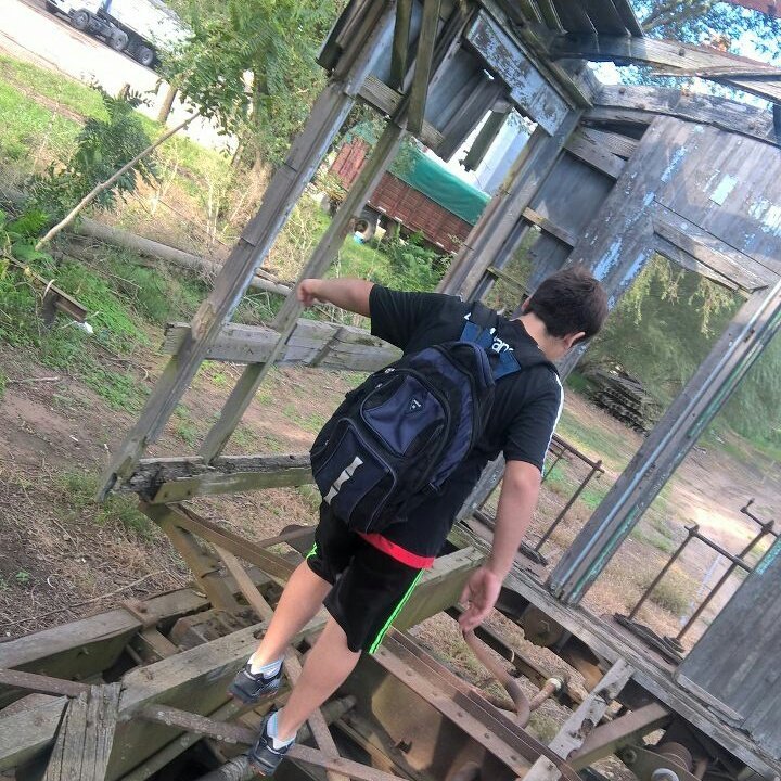 Axellieby242's profile picture. Que no te demore el mundo, no.