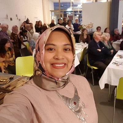 MiaSidqi's profile picture. Breastfeeding Enthusiast | CIMI | IYCF activist | Author #sepatuoranglain | Foreign Service spouse