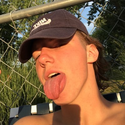 _trevordixon_'s profile picture. WHS Graduate📚