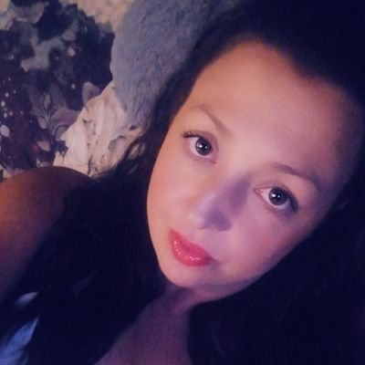 cherylh1983's profile picture. 