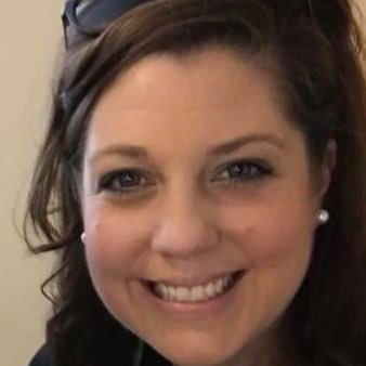 Major Buffalo Bills fan, a super fun aunt and lover of linguistics & critical theory. Go Bills. Go Bees.