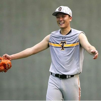 坂本勇人 6 なんでこんなにカッコイイのかがわからない 早く帰ってきて欲しい 読売ジャイアン 巨人 キャプテン 坂本勇人 坂本勇人早期復帰祈願 T Co Gbvykepfxt Twitter