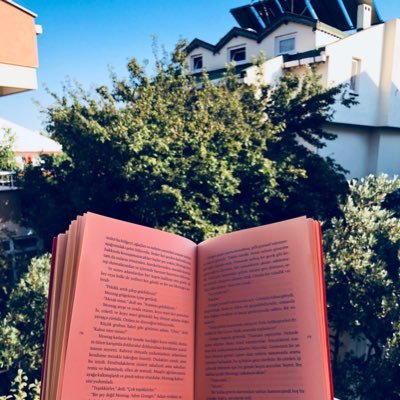 kolombre's profile picture. 