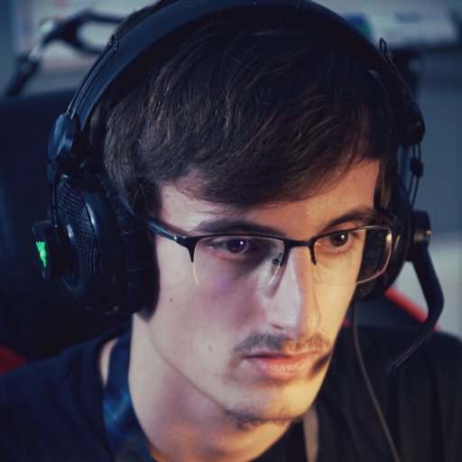 27 yo • Ancien manager League of Legends
Former : @MScompanyoff @MetaFunEsport