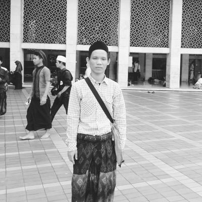 Mburhannudin7's profile picture. 