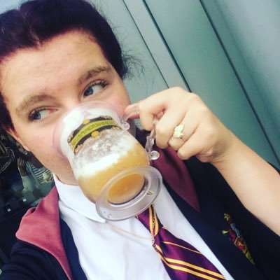 deering_izzy's profile picture. hey look ma, I made it🌹