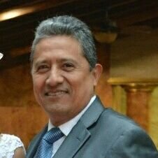 Solo obtienes algo de los libros si eres capaz de poner algo tuyo en lo que estas leyendo. Profesor Titular. Universidad Nacional de Colombia. Sede Medellín