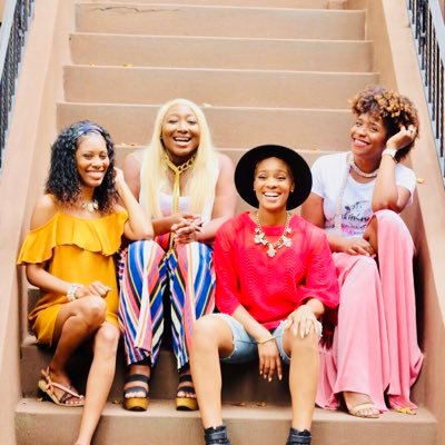 changingtableny's profile picture. Four moms, Four voices, One Table! . . Trendy and Versatile Millennial Women Building Community.