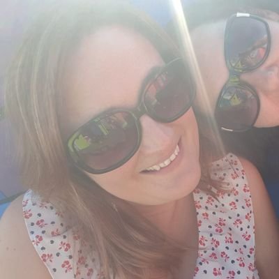 'mammy', sister, daughter, business support manager - eir, GAA/music festivals/gigs are my thing!