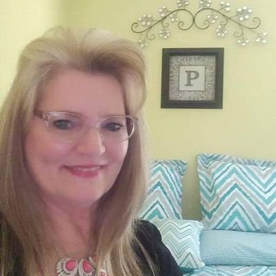 Evelyn58500469's profile picture. 