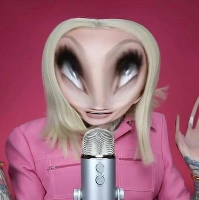 _Bruh_Its_Jade's profile picture. 😆MEMEZ😆
~😂(PUTS DABBINGNOOB ON SCREEN) GET REKT IDIOT😂)~
🔮Follow my roblox: ImFullOfDeadMemez🔮
🐷Insta:https://t.co/PqyADhr9Hd.boi.jade🐷