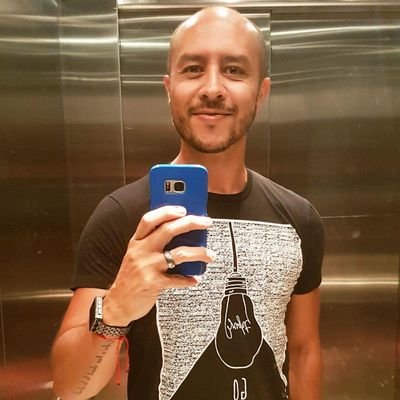 forisnecker's profile picture. Periodista con alma de publicista digital | Socio y Fundador de @ohmydonutschile | Casi todas mis fotos son de comida | Felizmente casado con @msouzagalaz