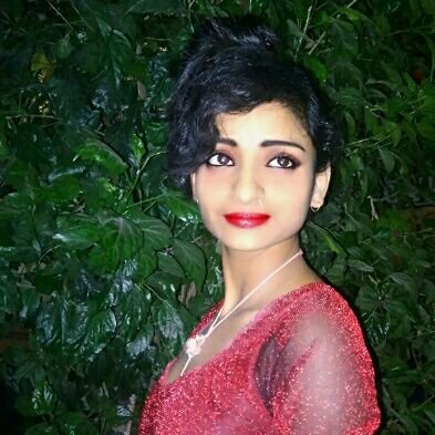 fashion model /makeup artist  &dance teacher  .
short actor & beauty Queen👸
Instagram @salonakapoor 

salona Kapoor (Mishra)