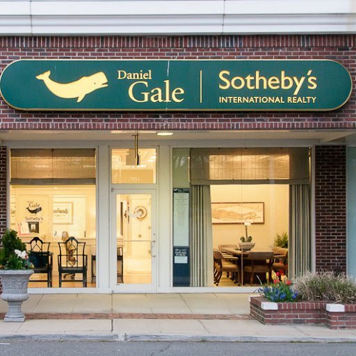 The Daniel Gale Sotheby’s International Realty Syosset/Muttontown Office specializes in finding you the perfect home in Long Island and Queens.