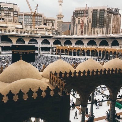 أنار الله قبر جدتي وبث فيه الرحمة إلى يوم يبعثون.