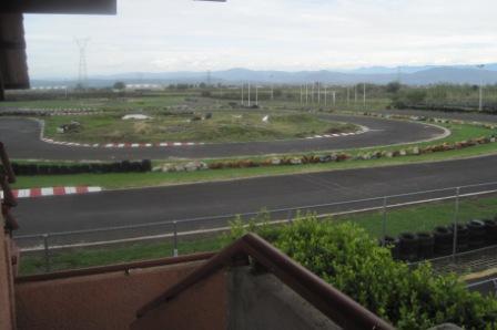 Recibe motos y karts es el único kartodromo avalado por la Federacion Internacional d Automovilismo (FIA). Ubicada en Cuautla Morelos