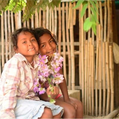 ikuko_photo's profile picture. 脱ニート。ただの会社員。愛が募りすぎて気が付いたらクメール語喋れるようになってたので 、そろそろカンボジアに住みたいと思い始めてはや何年？いまは海と花とヤギばかりの島に住んでます。