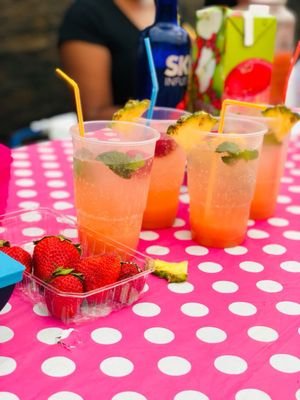 Mobile Cocktail bar based in the East Rand |IG: HushSips_Cocktails ||
For Bookngs/Event invitations: Hushsips@gmail.com