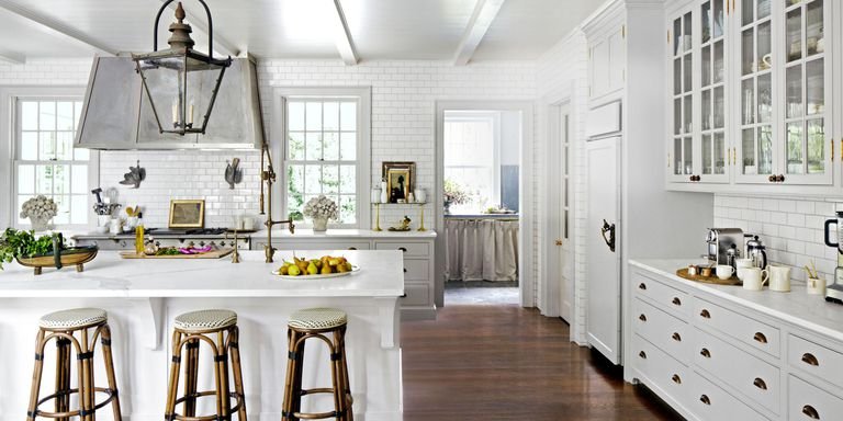 Karin Ross Designs specializes in kitchen and bathroom design and remodeling in Kansas City. Hire us to do just the design or to do the design and remodeling.