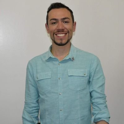 Estudante de Direito. Músico. Compositor.
Só se RENOVA com Gente NOVA!