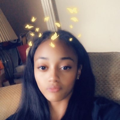 Desieeee__'s profile picture. Future RN 👩🏻‍⚕️💉| Elephants 🐘 |R.I.P mommy