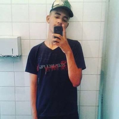 desde 1999 estragando tudo e decepcionando pessoas.