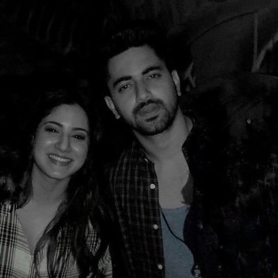 Farihaa2000's profile picture. fangirl✋🏻✨👌 currently obsessed with AVNEIL and ZABIR . •|| positive vibes only✋🏻👌||•