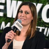 Janet Comenos (@janetcomenos) 's Twitter Profile