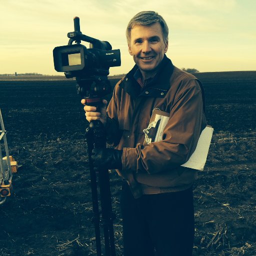 Four-time Emmy-Award-winning video storyteller. Another Syracuse Media guy. Lover of The Beautiful⚽️Game. Ours goes to 11.