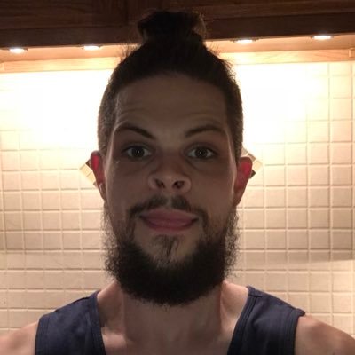 Human. Husband. Father. Brother. Son. Herbivore. Thinker. 🏀🍪🖼📝🎶