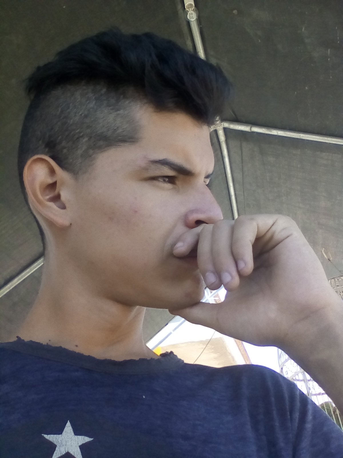 lobito_felizz's profile picture. Yo no lleno biografías a mi me conose la gente que quiere conoserme en verdad y ya.