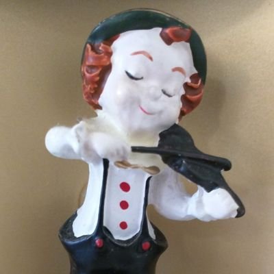 tanubee's profile picture. 沖縄出身、横浜でZ32(2000年式/ライトニングイエロー/NA/MT)とVWユーロバンのMTとマニアックな車に乗ってる社会人です。　　

からくり時計/カメラ/車/レトロ自販機/昭和レトロ/ファンタジアおたく/地元のラジオリスナー

時計好きな方フォロー中です！