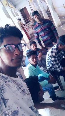 KDVinoth1's profile picture. 