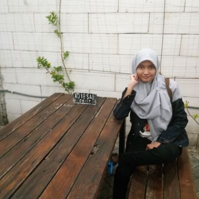 dyadreams_3's profile picture. Friends can be new, friends can be old, all of them are as precious as gold. subscribe m YouTube channel Please....Tri Maulidya....