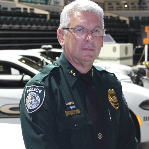 Official Twitter of USF Police Department, Tampa Campus. Account is not monitored 24/7. Call 911 for emergencies. #usfpd #usfbulls #usf #ChiefChrisDaniel