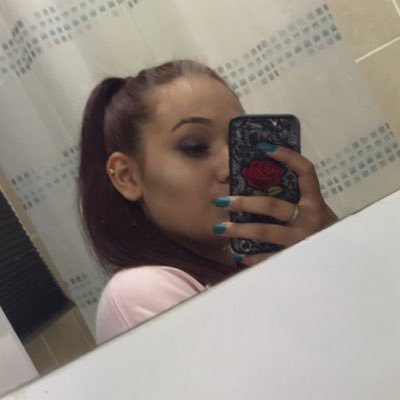 xkaygoble's profile picture. 