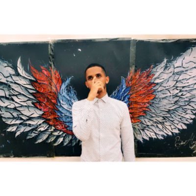 أحْلُمُ دَوْماً أن أكون الأَفْضَلَ بَيْنَ الجَمــيع,🔥✊🏼 لِذا أحْمِلُ البوكيمـون🐣 سِلاحِيَ المَنيـــع,♥️💛