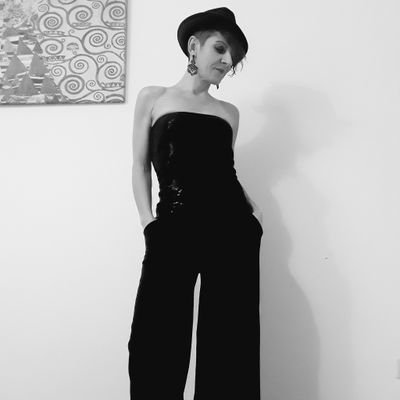 True elegance is the manifestation of an indipendent mind.