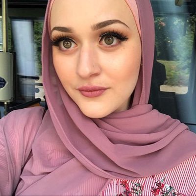 Blogger❤️ لو بتحبوني فولو ولايك وشير