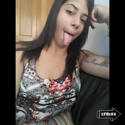 quando tudo for pedra,atire a primeira flor.