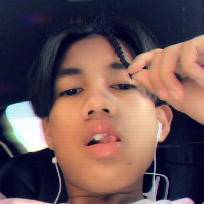 Angeeeelooooooo's profile picture. love and trust nobody