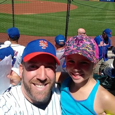 Family man who loves MLB, NFL, and NCAA hoops. And laughing. I love to laugh