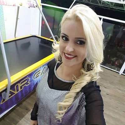 Clara1523's profile picture. simple sincère amusante sens prise de tête et très courtoise